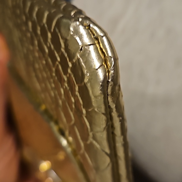 Sharif NWOT gold metallic croc embossed wristlet - Picture 9 of 9